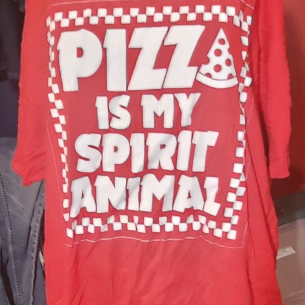 Red Graphic Tee with Pizza Print Size XL